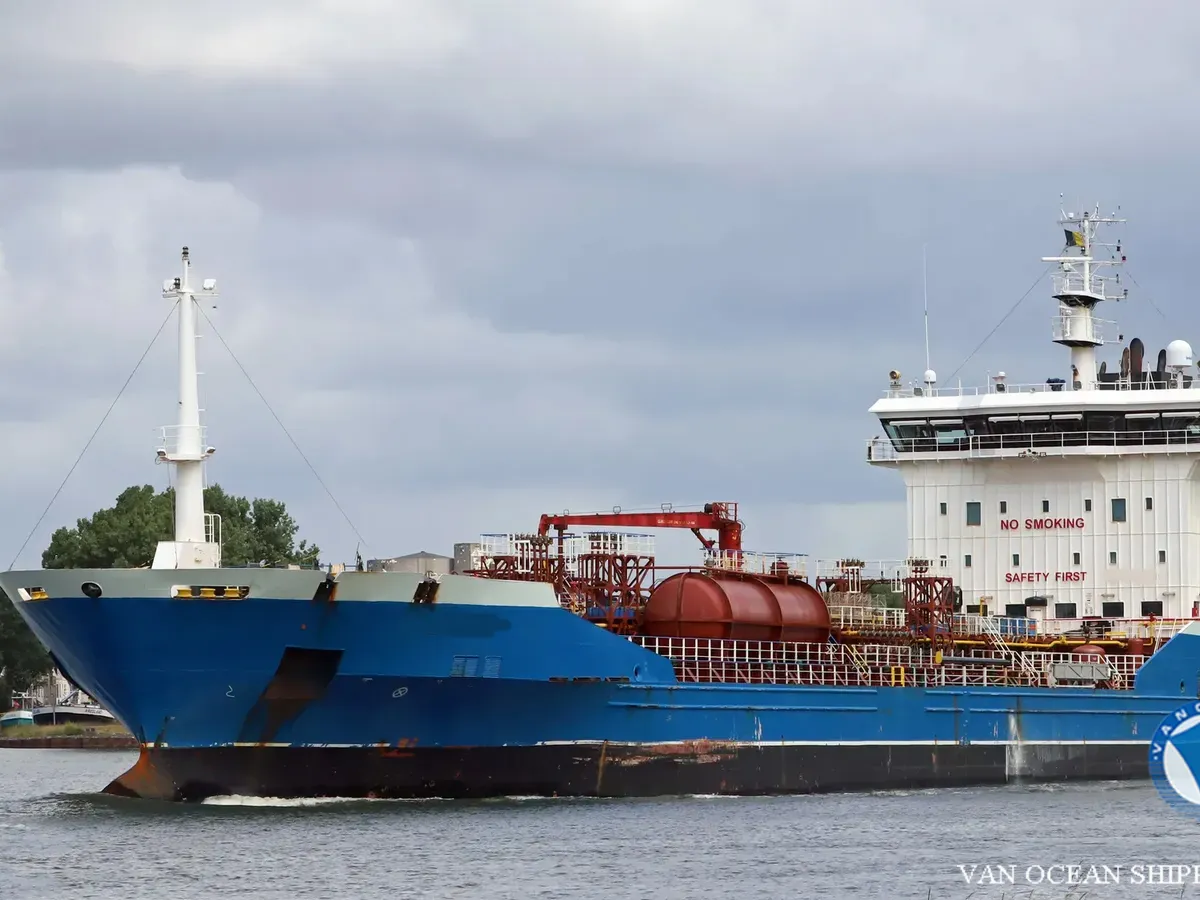 Olie-/chemikaliëntanker te koop