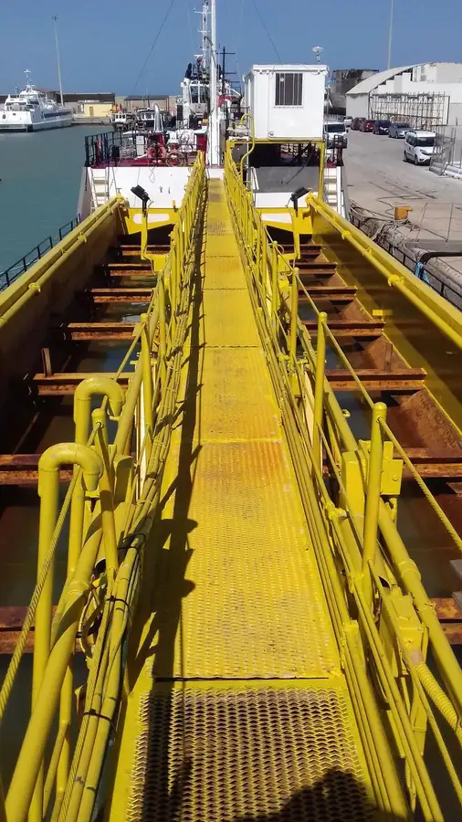 Baggeraarschip te koop