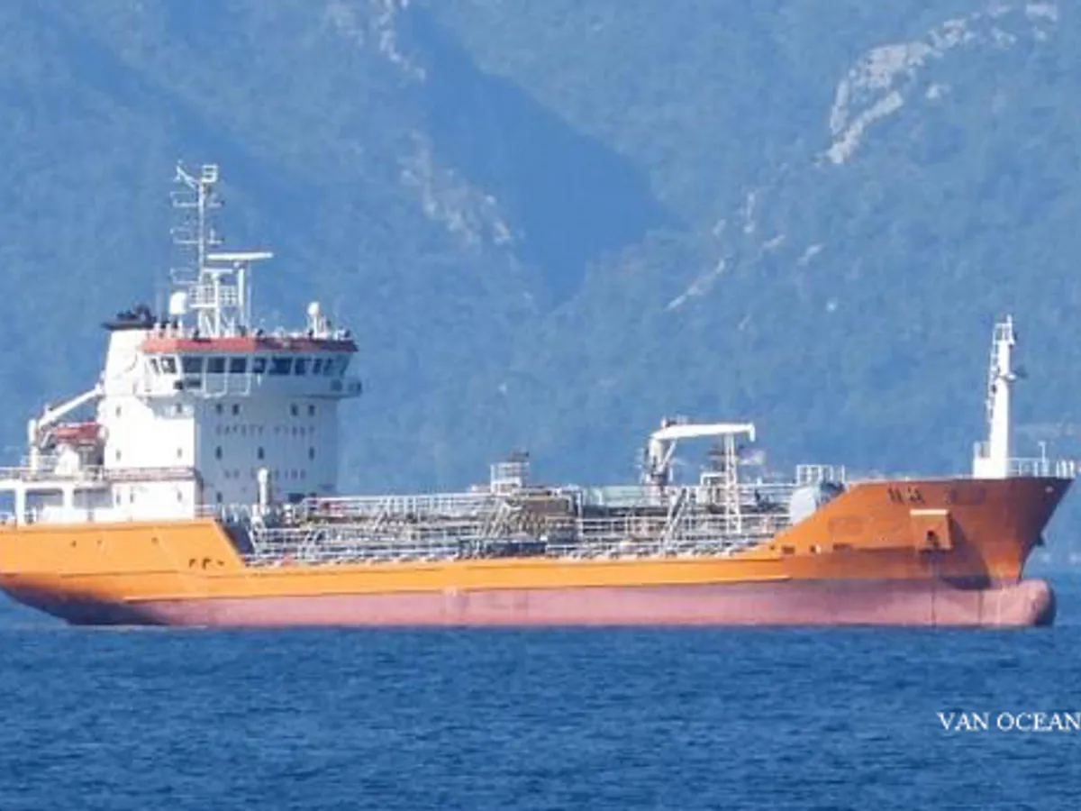 Olie-/chemikaliëntanker te koop