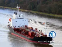 Olie-/chemikaliëntanker te koop