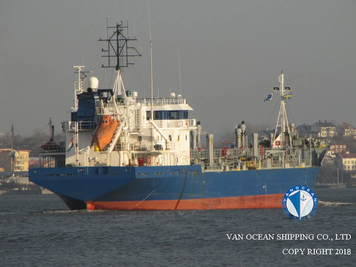 Olie-/chemikaliëntanker te koop