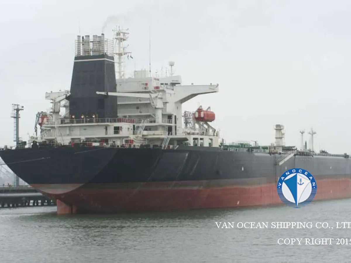 Olie-/chemikaliëntanker te koop