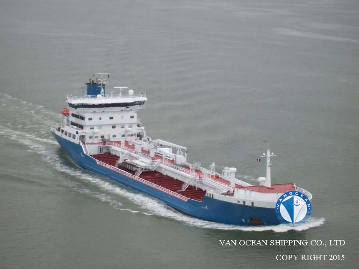 Olie-/chemikaliëntanker te koop