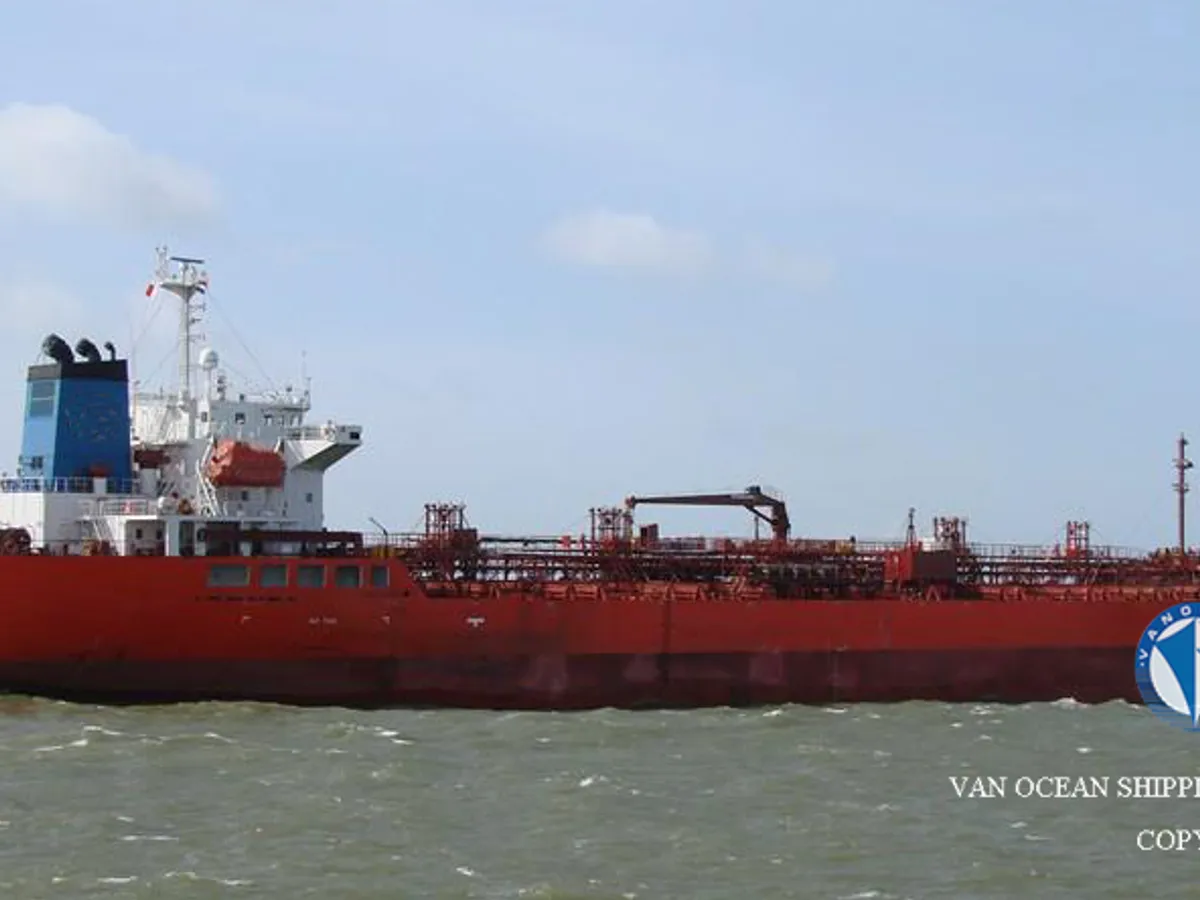 Olie-/chemikaliëntanker te koop
