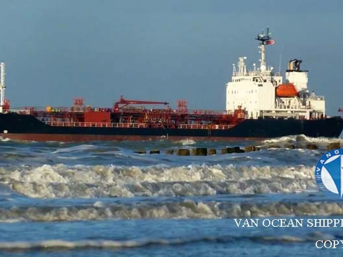 Olie-/chemikaliëntanker te koop