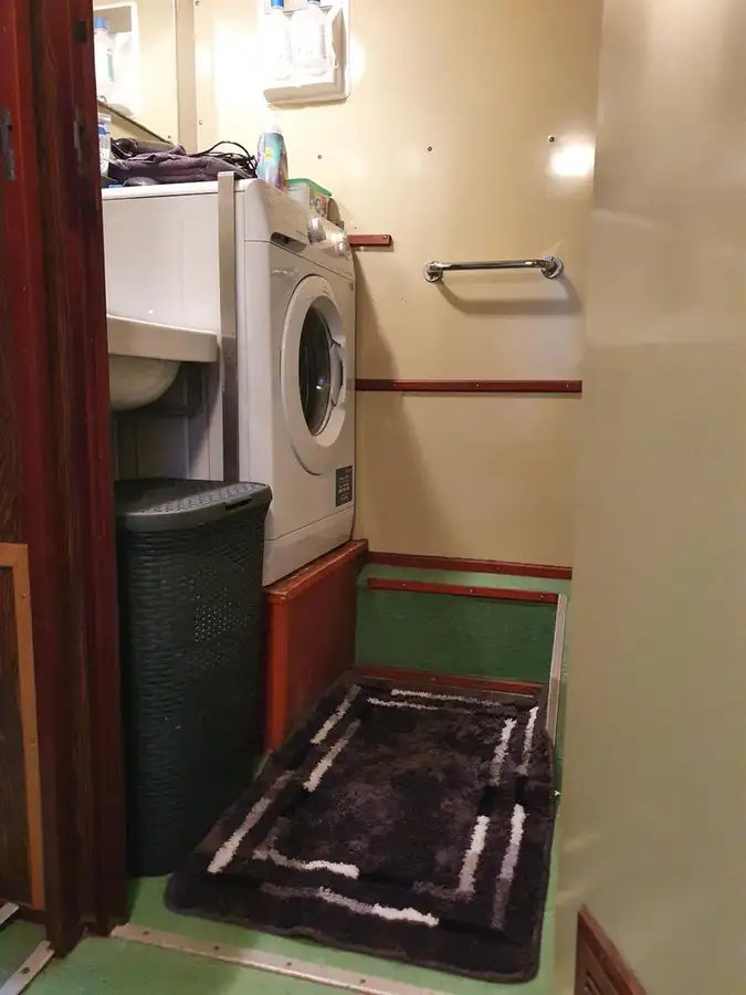 Onderzoeksvaartuig te koop