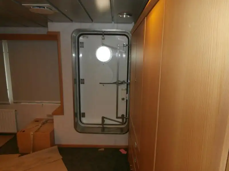Containerschip te koop