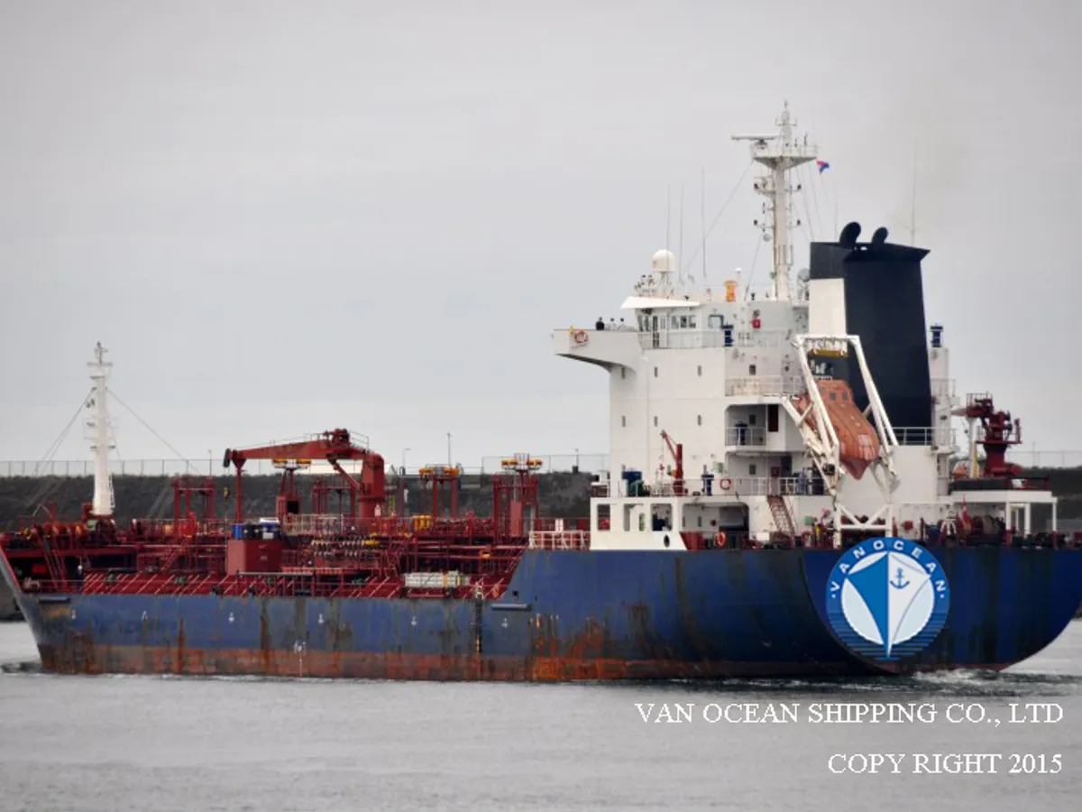 Olie-/chemikaliëntanker te koop