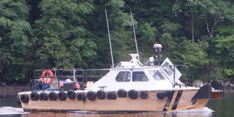 Bemanningboot te koop