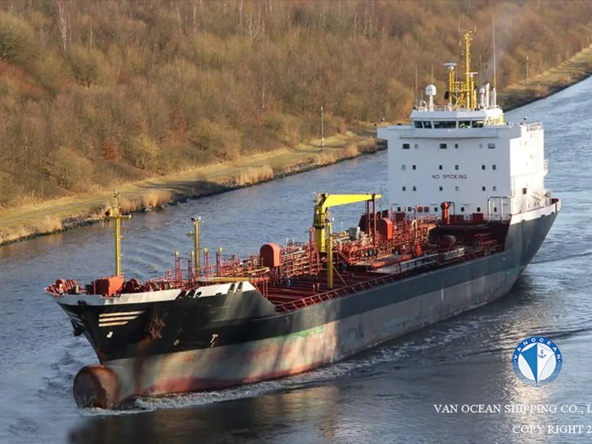 Olie-/chemikaliëntanker te koop