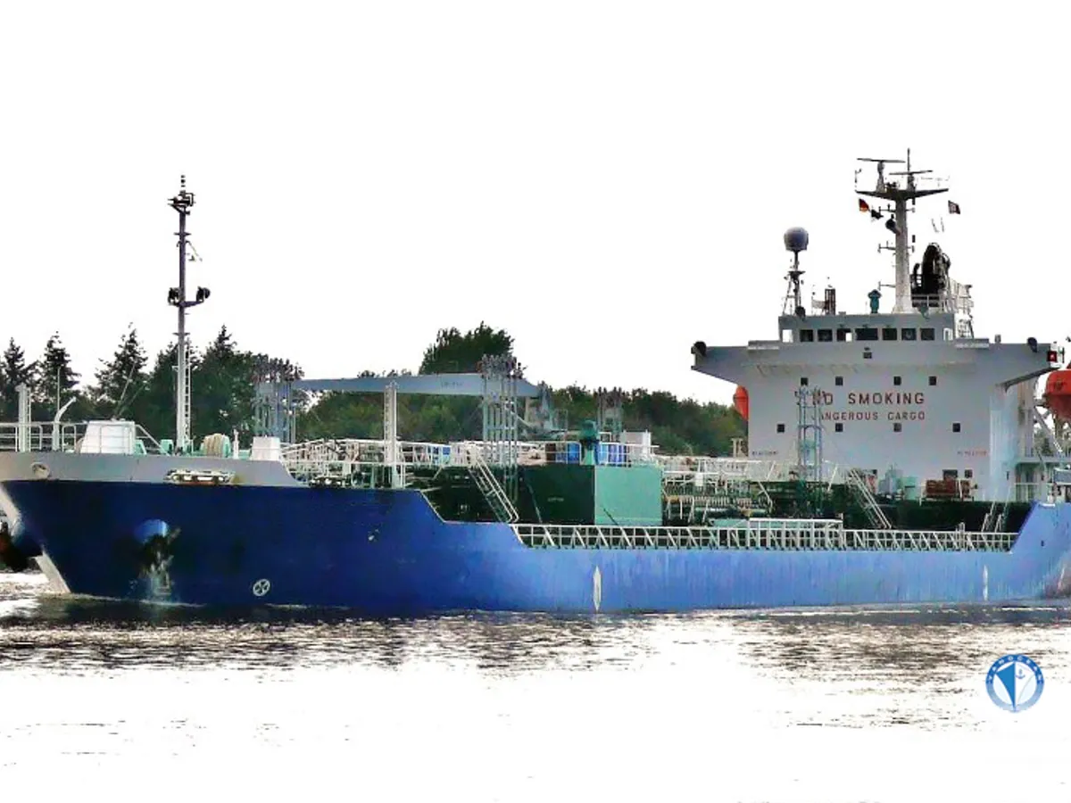 Olie-/chemikaliëntanker te koop