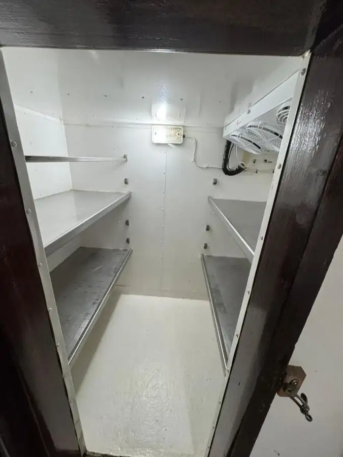 Containerschip te koop