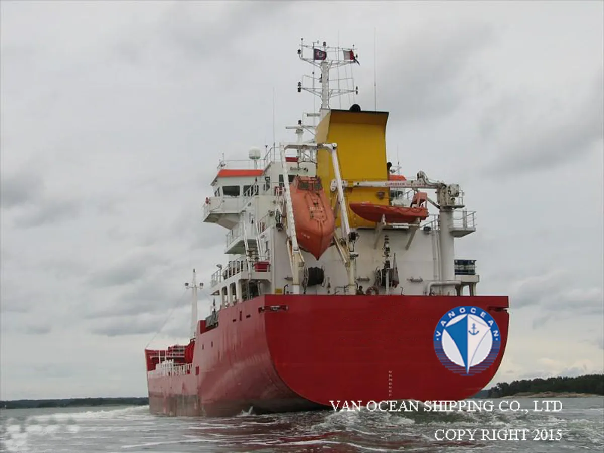 Olie-/chemikaliëntanker te koop