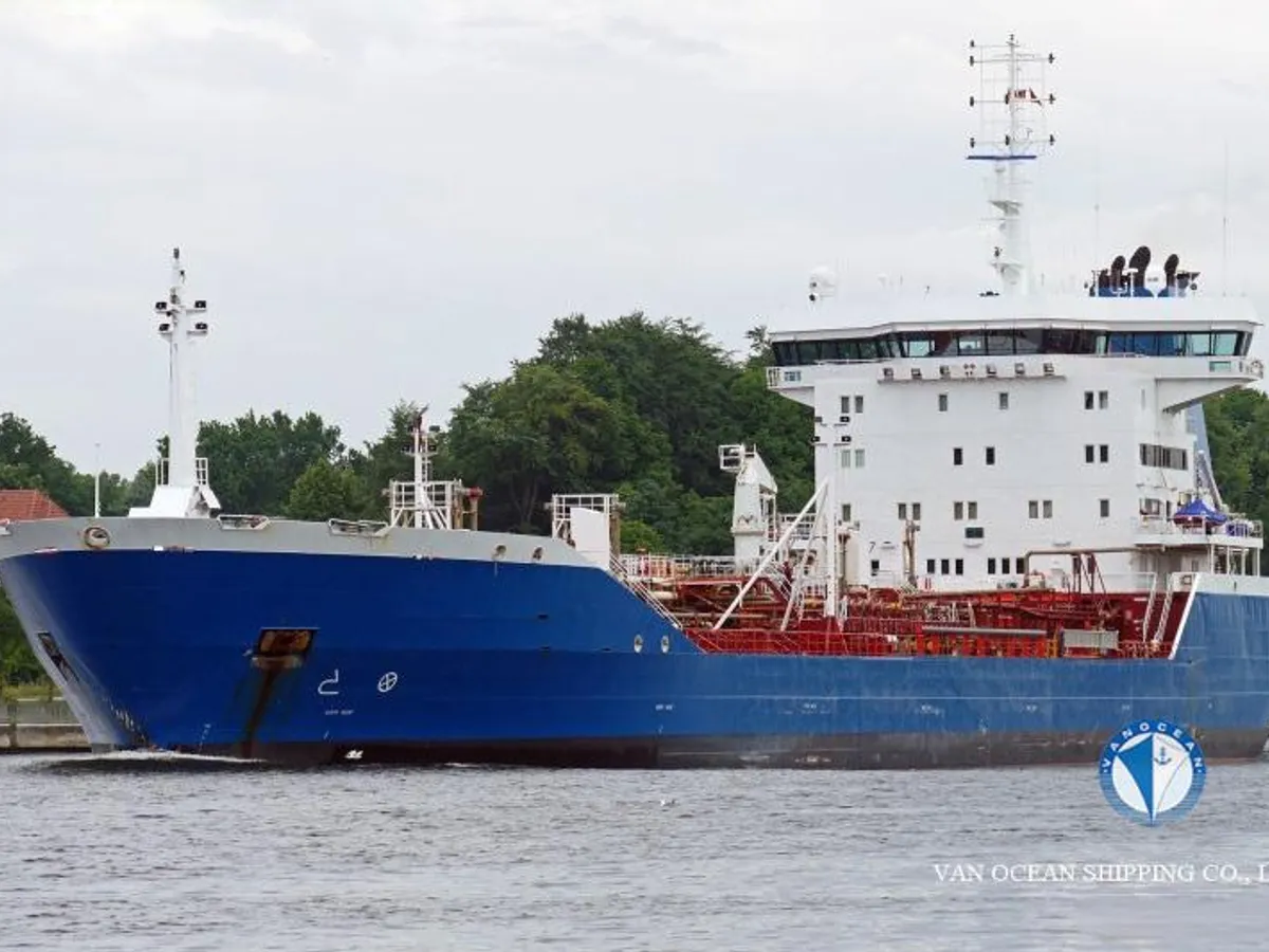 Olie-/chemikaliëntanker te koop