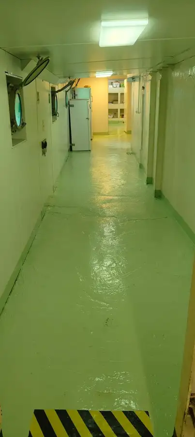 Bevoorradingsschip te koop