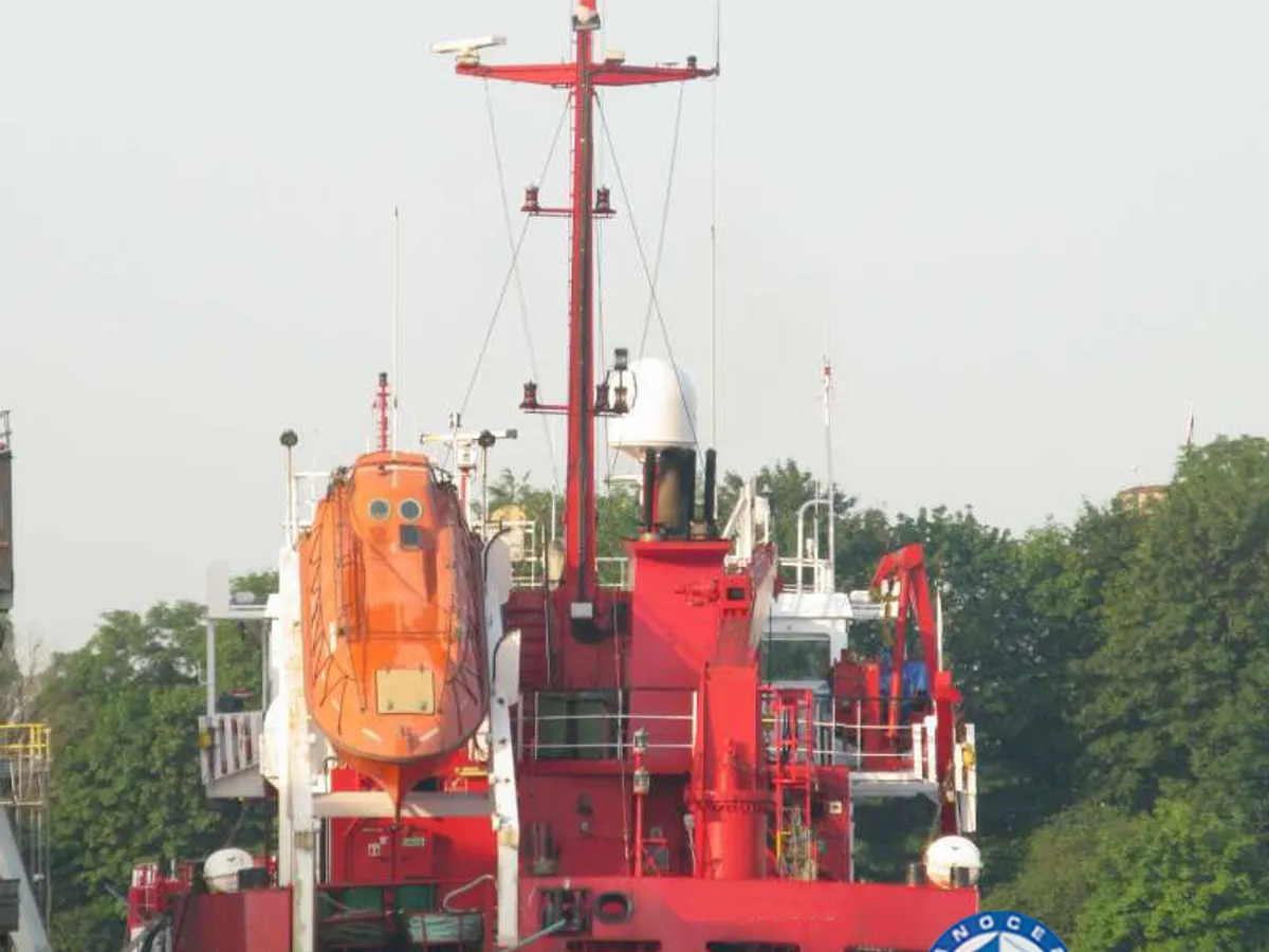 Olie-/chemikaliëntanker te koop