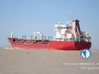Olie-/chemikaliëntanker te koop