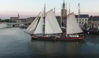 Drijvend hotel te koop