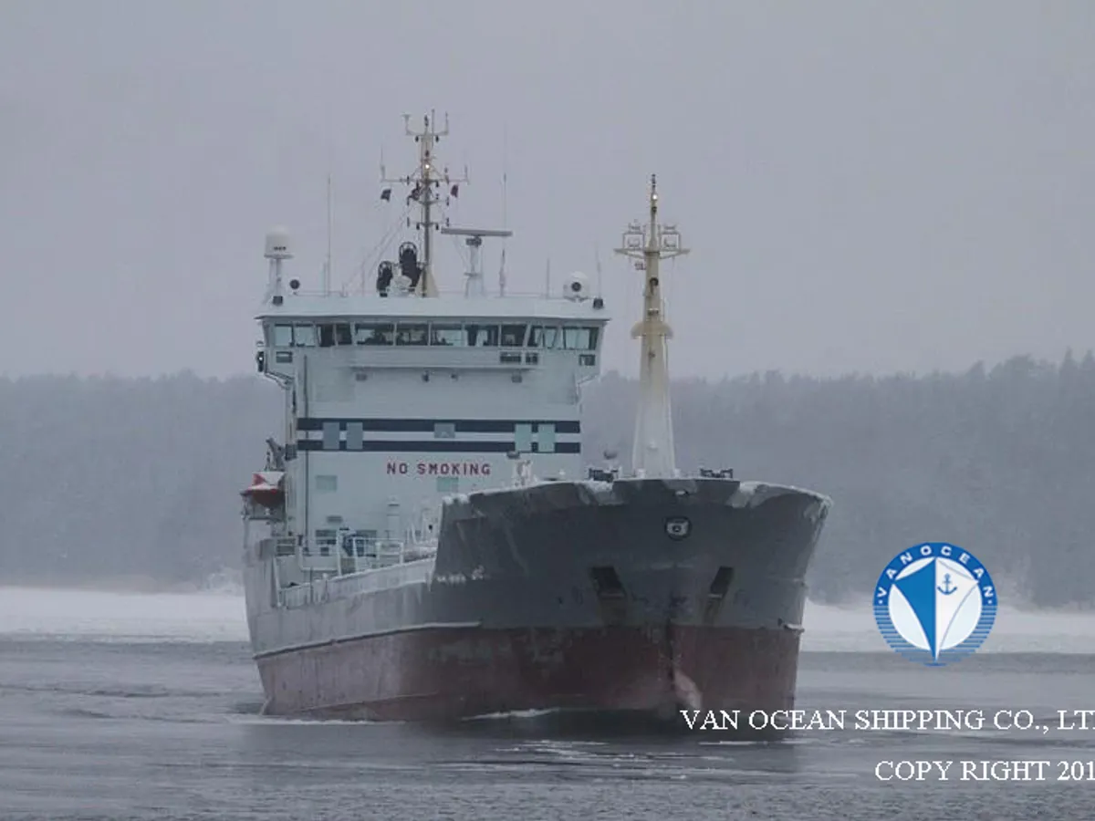 Olie-/chemikaliëntanker te koop
