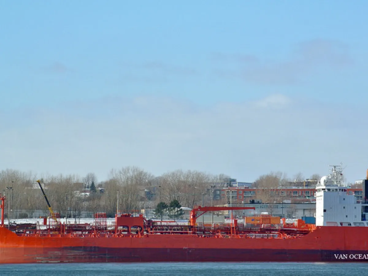 Olie-/chemikaliëntanker te koop
