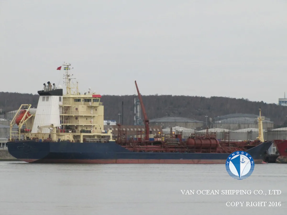 Olie-/chemikaliëntanker te koop