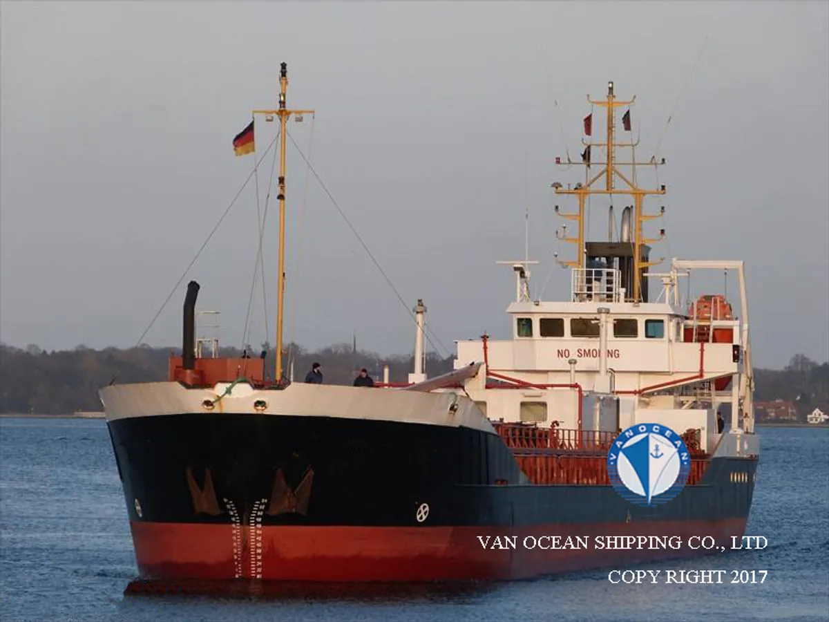 Olie-/chemikaliëntanker te koop