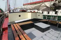 Drijvend hotel te koop