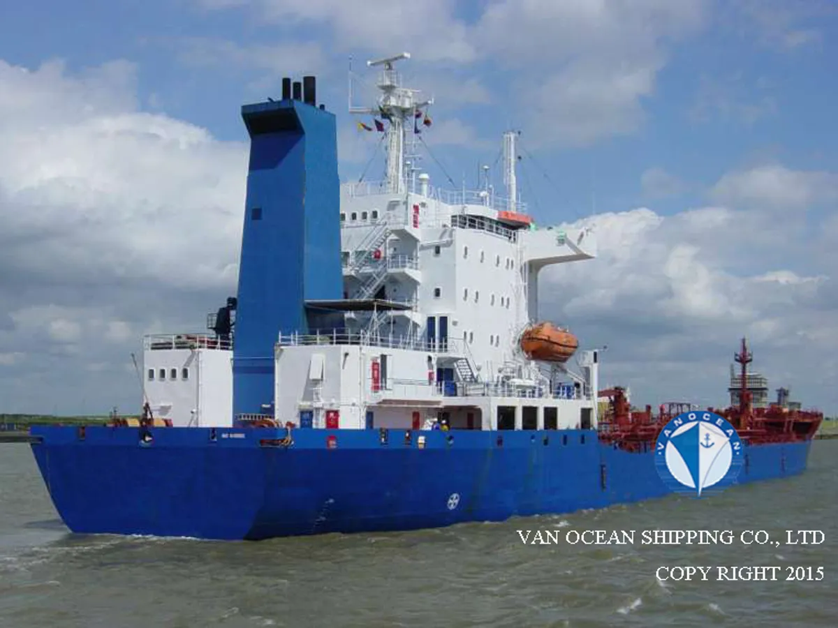 Olie-/chemikaliëntanker te koop