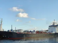 Olie-/chemikaliëntanker te koop