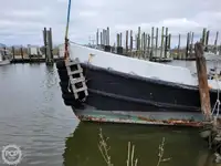 Bevoorradingsschip te koop