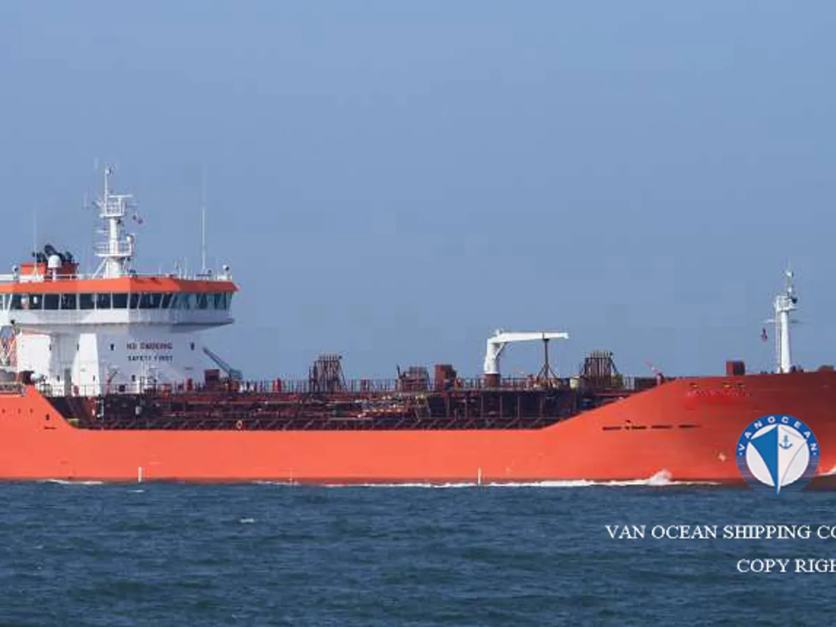 Olie-/chemikaliëntanker te koop
