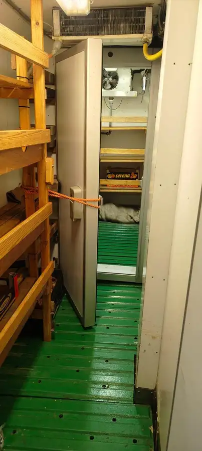 Bevoorradingsschip te koop