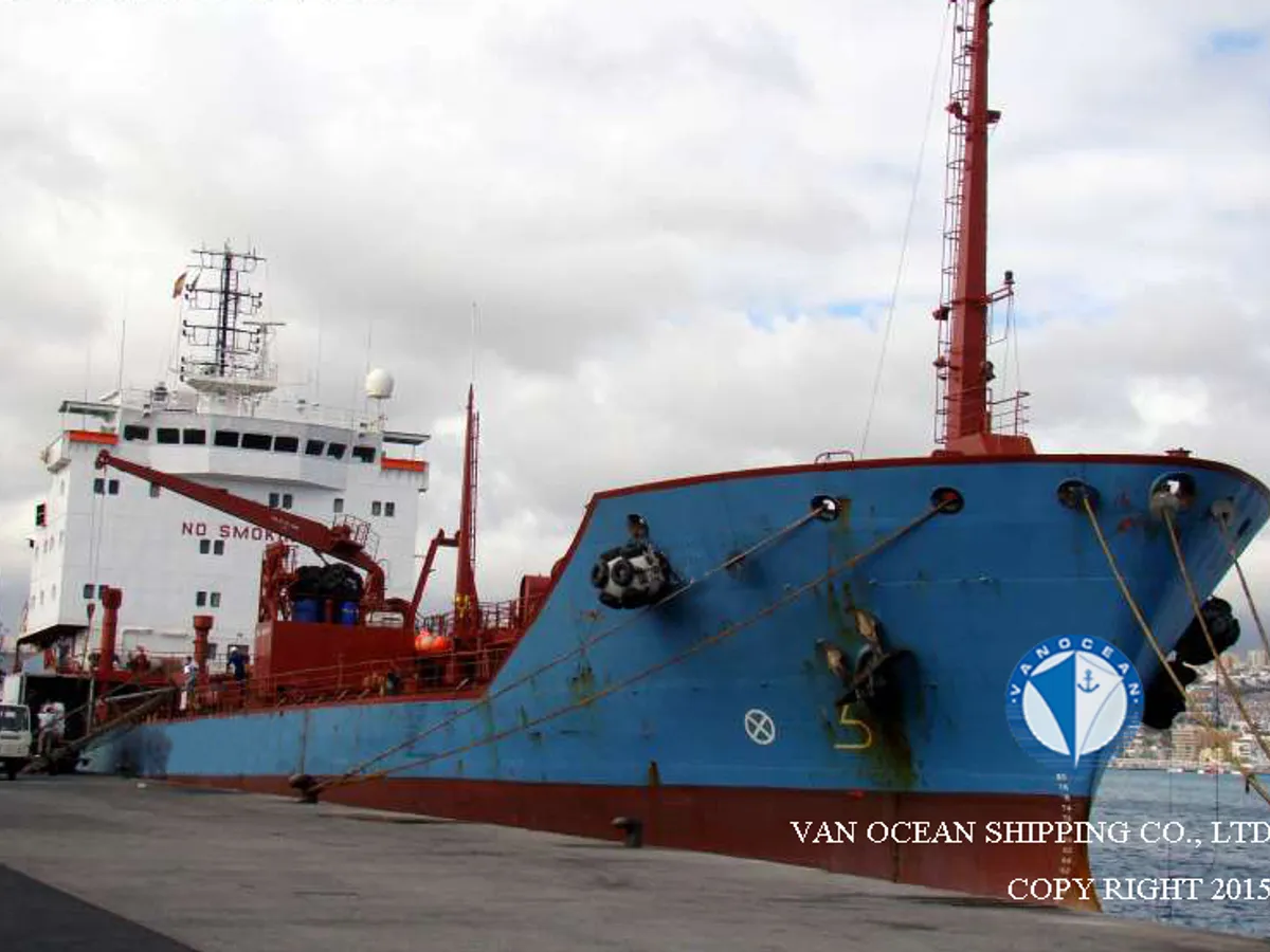 Olie-/chemikaliëntanker te koop