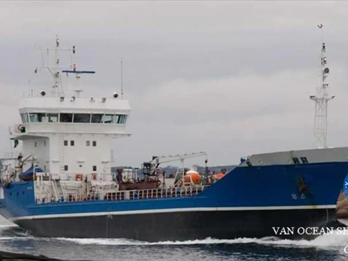 Olie-/chemikaliëntanker te koop