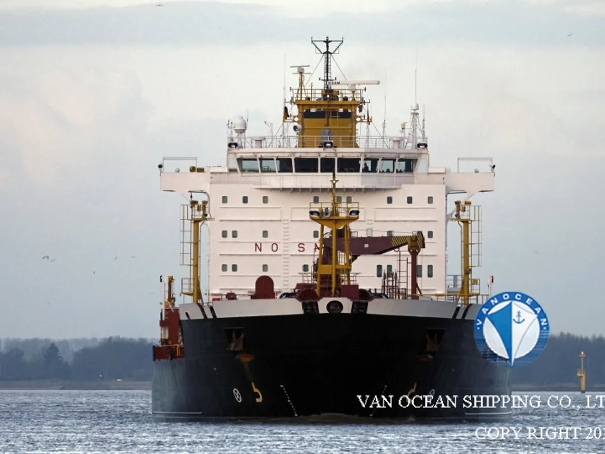 Olie-/chemikaliëntanker te koop