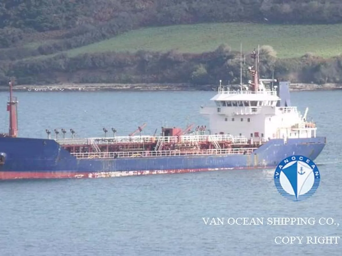 Olie-/chemikaliëntanker te koop