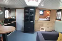 Drijvend hotel te koop