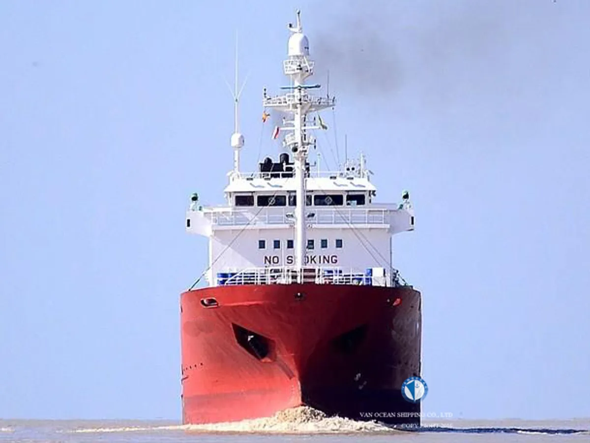 Olie-/chemikaliëntanker te koop