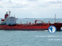 Olie-/chemikaliëntanker te koop