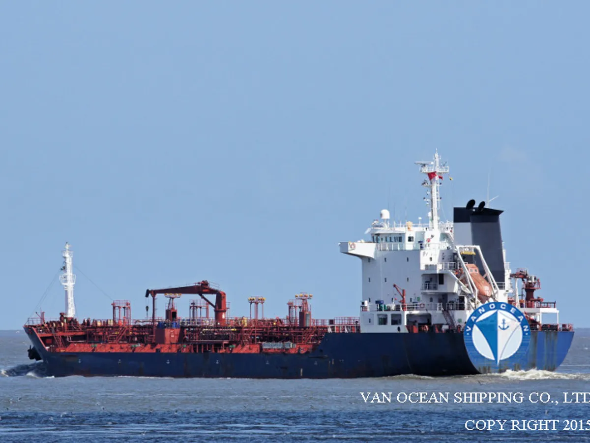 Olie-/chemikaliëntanker te koop