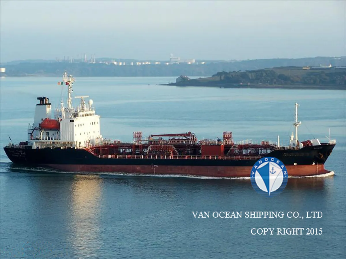 Olie-/chemikaliëntanker te koop