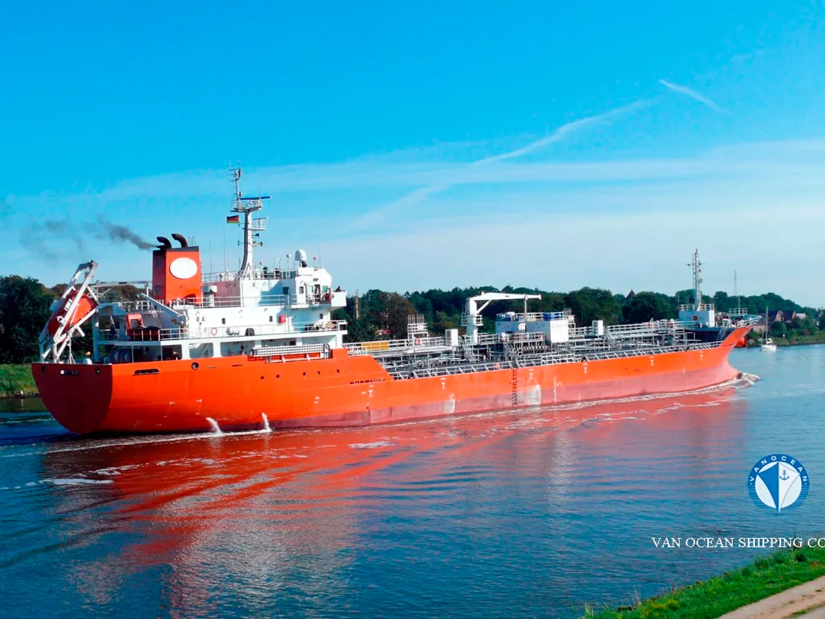 Olie-/chemikaliëntanker te koop