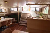 Drijvend hotel te koop