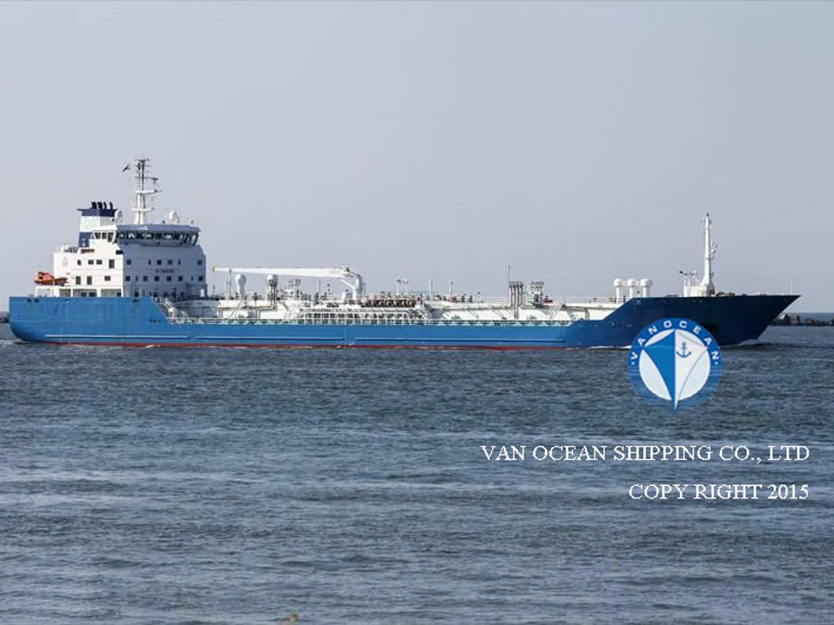 Olie-/chemikaliëntanker te koop