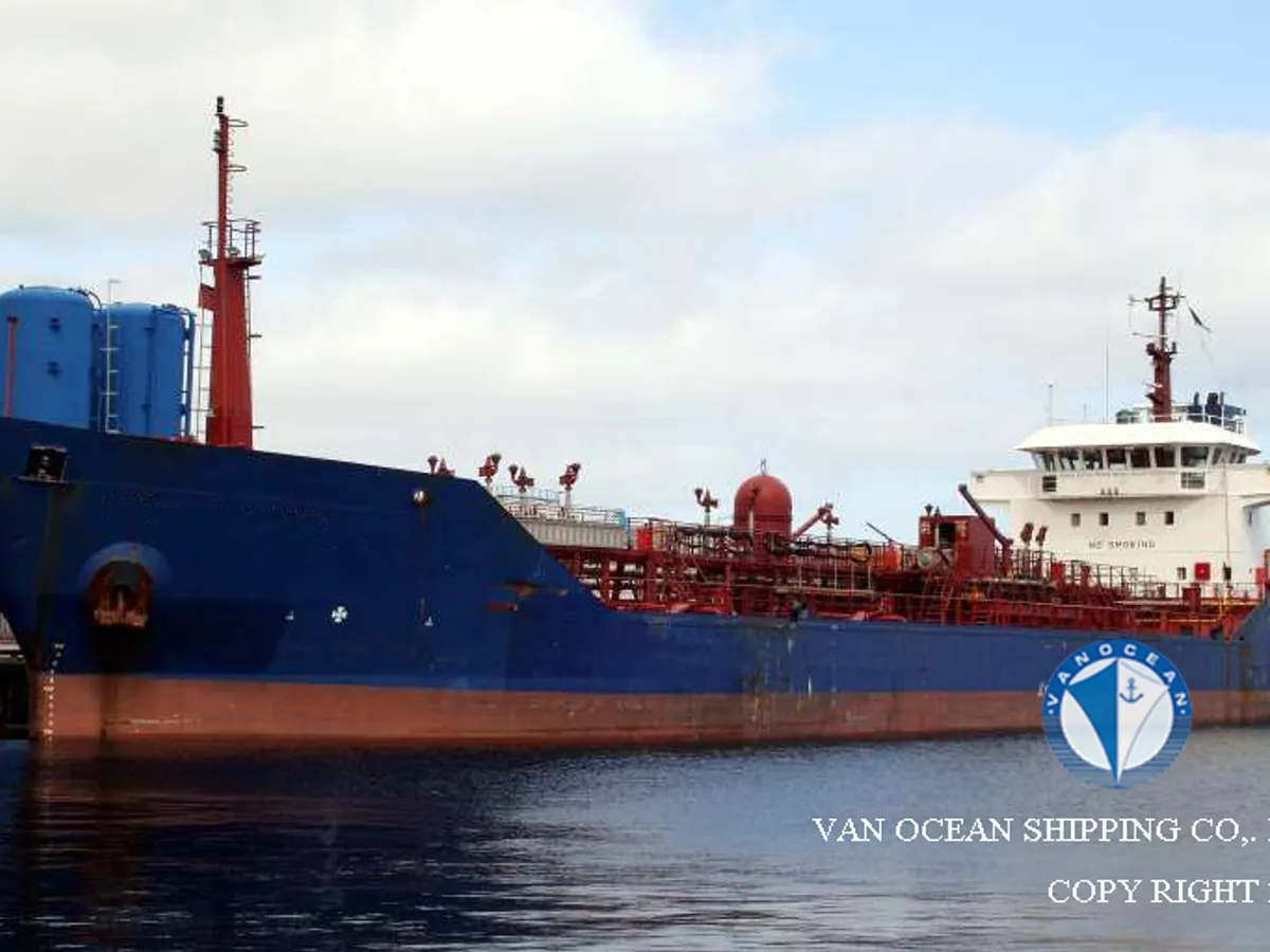 Olie-/chemikaliëntanker te koop