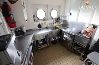 Drijvend hotel te koop