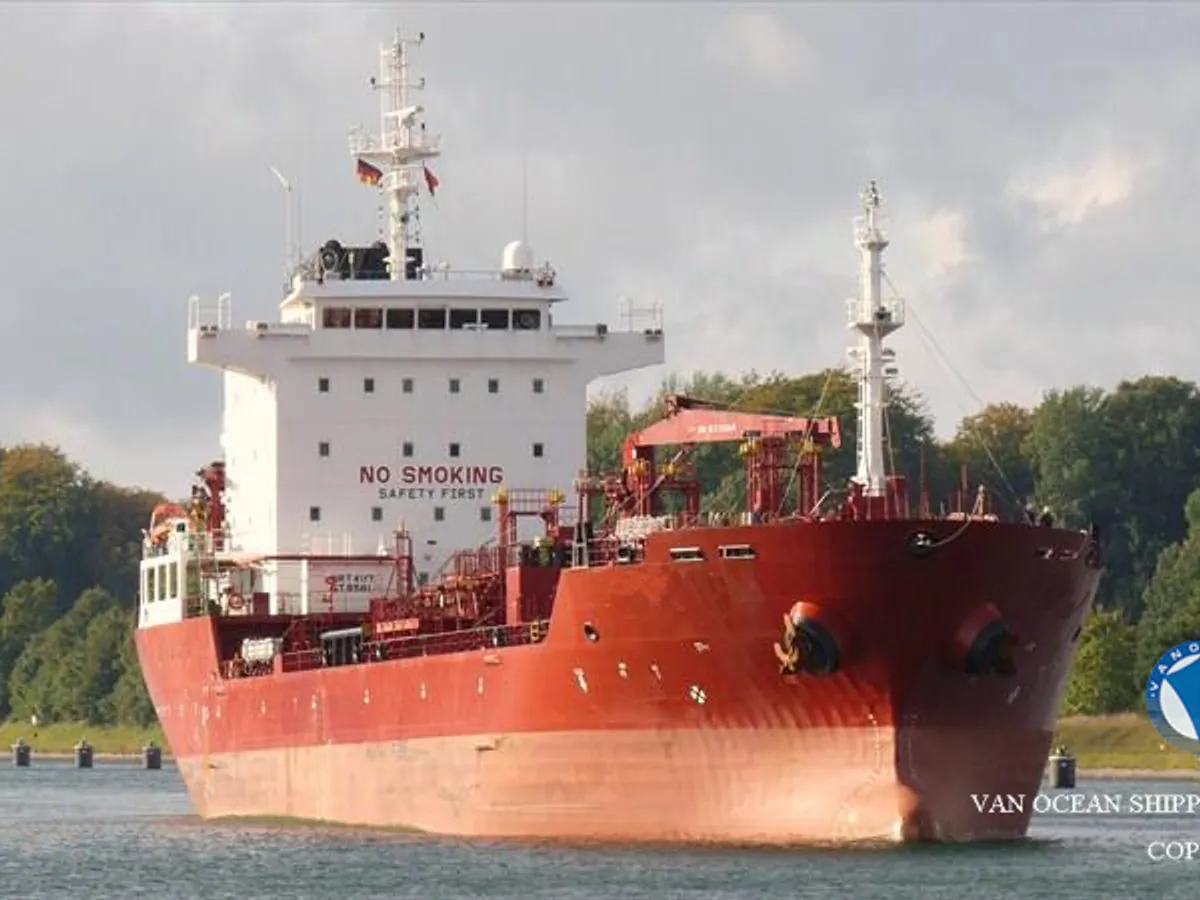 Olie-/chemikaliëntanker te koop