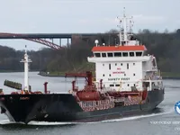 Olie-/chemikaliëntanker te koop