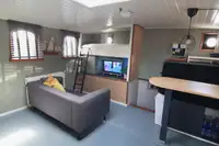 Drijvend hotel te koop