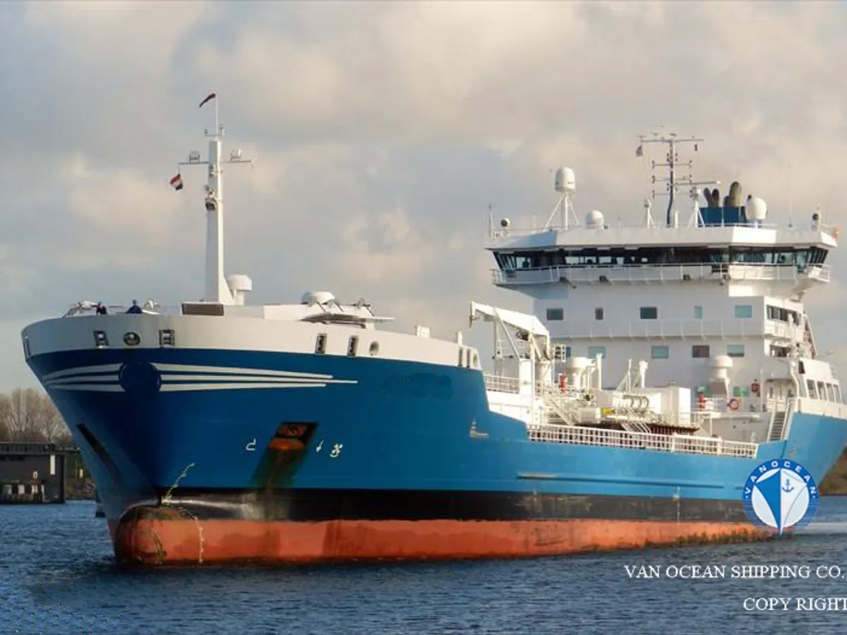 Olie-/chemikaliëntanker te koop
